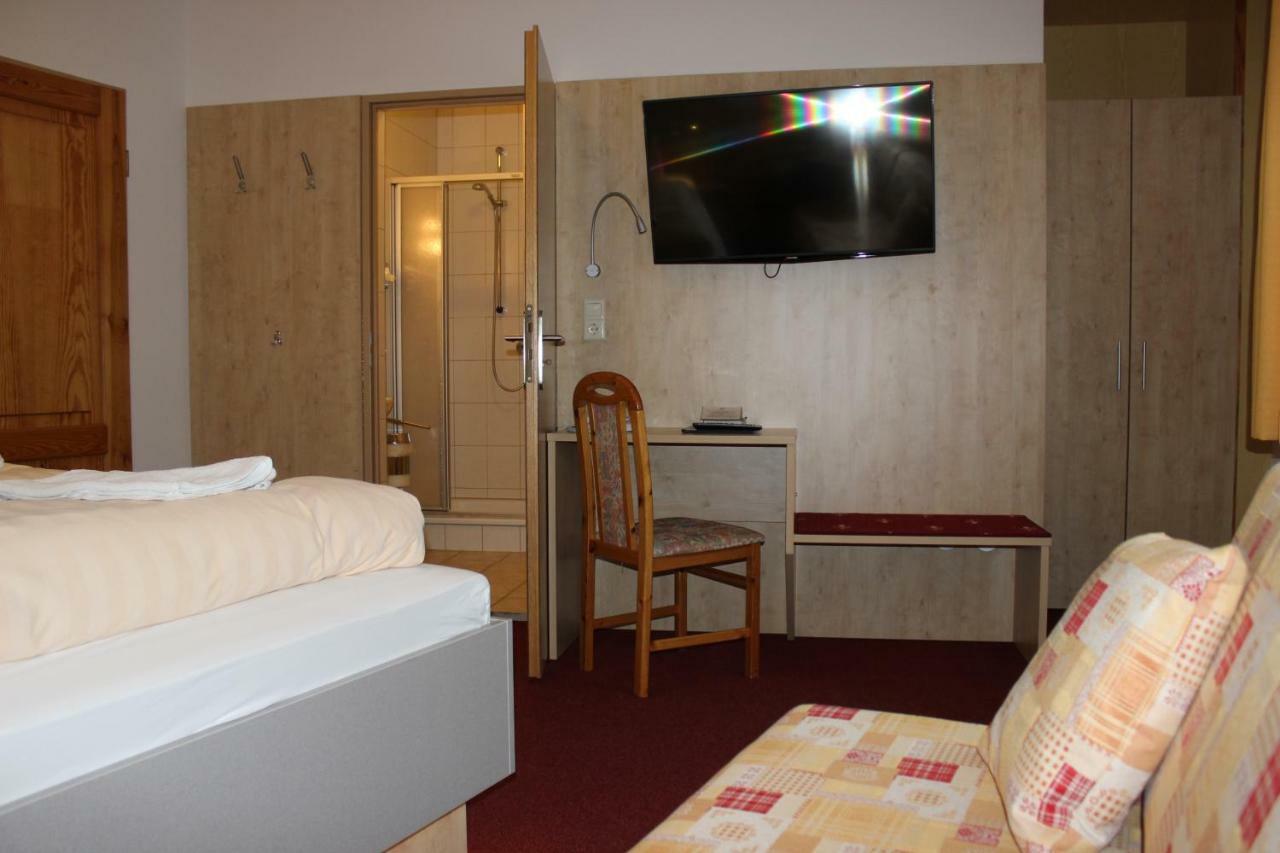 Landhotel Gasthof Zwota Klingenthal Buitenkant foto